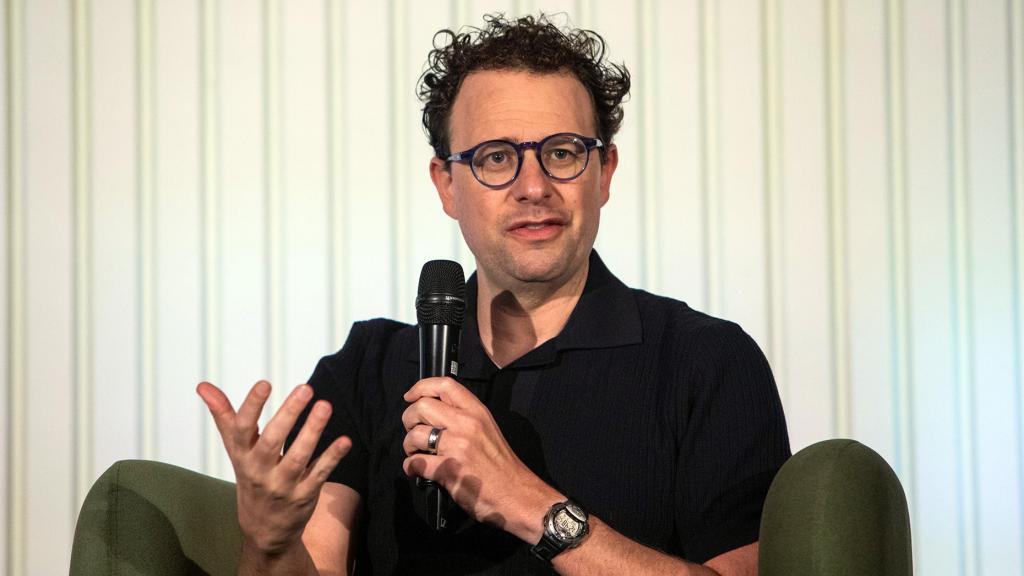 Anthropic的杀手锏：一个本科辍学、自学编程的“Claude Code之父”