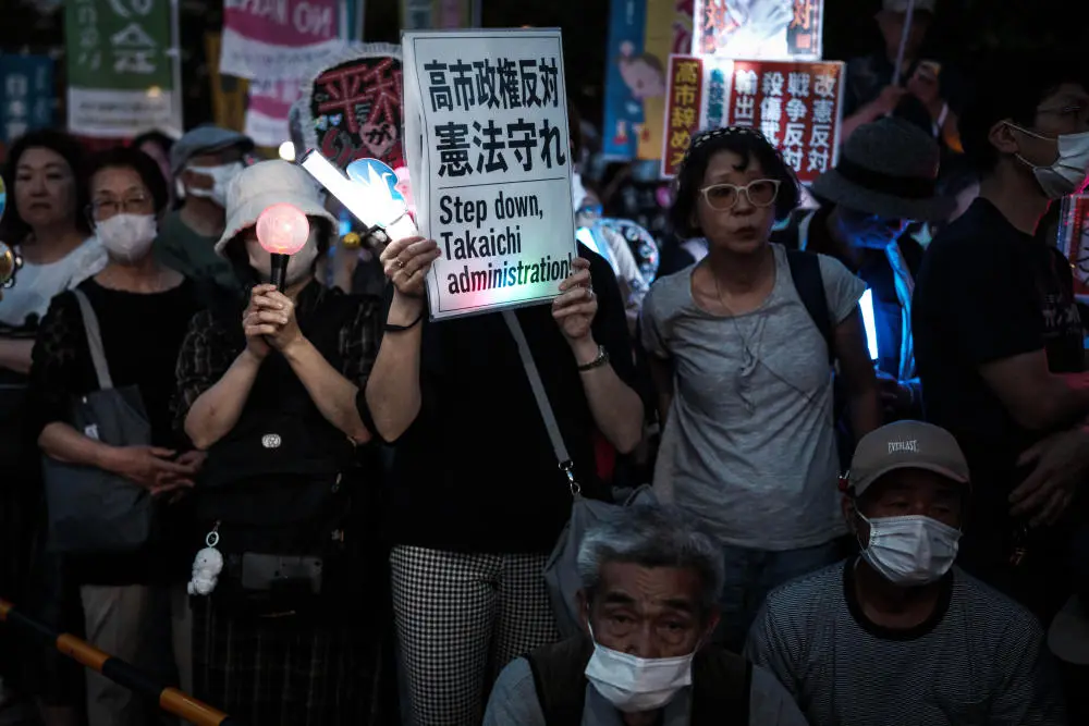 高市早苗团队“抹黑门”细节曝光:每天利用AI生成一两百条视频,70%用于攻击小泉进次郎,10%用于丑化林芳正,其余20%用来吹捧高市